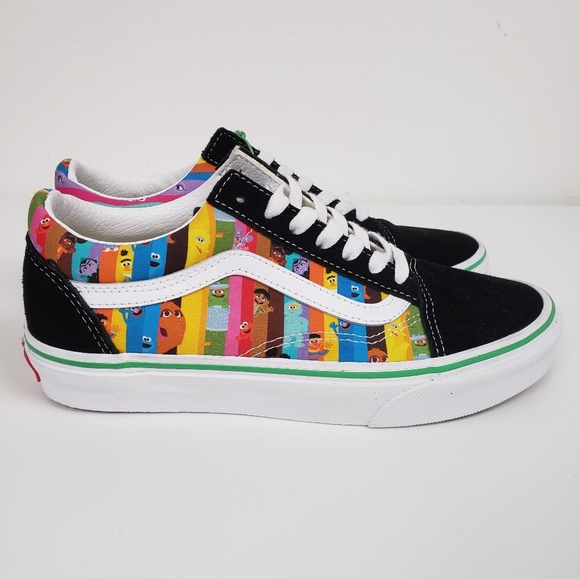 Vans x Sesame Street Old Skool Sneakers LE Rainbow Stripes 6.5 Women (5 Men) - Picture 5 of 13